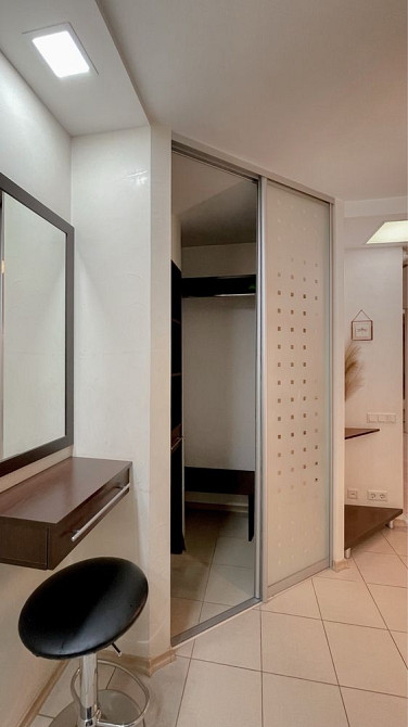 БЕЗ КОМІСІЇ! Стильна 2-кімнатна квартира за 100 м від метро Печерська Київ - зображення 3