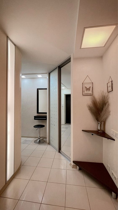 БЕЗ КОМІСІЇ! Стильна 2-кімнатна квартира за 100 м від метро Печерська Київ - зображення 4