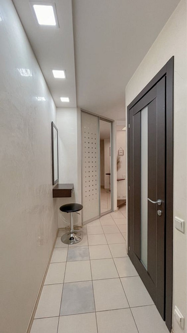 БЕЗ КОМІСІЇ! Стильна 2-кімнатна квартира за 100 м від метро Печерська Київ - зображення 2