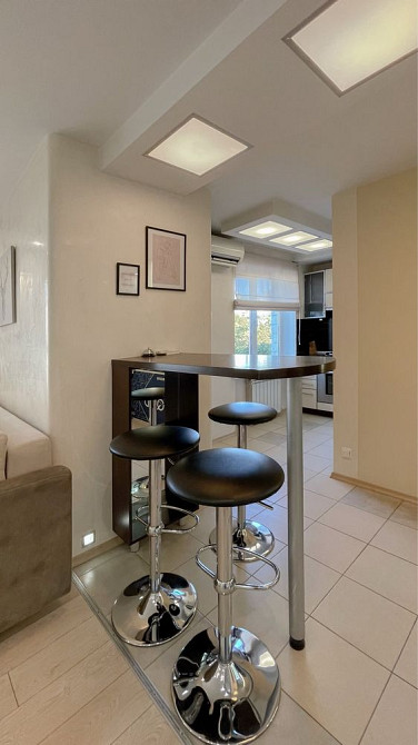 БЕЗ КОМІСІЇ! Стильна 2-кімнатна квартира за 100 м від метро Печерська Київ - зображення 5