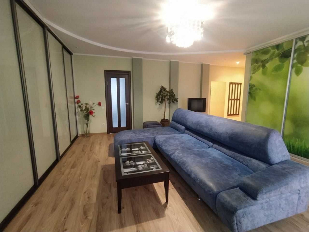 Продаж  нестандартної 2-кімнатної квартири у самому центрі міста! Черкассы - изображение 1