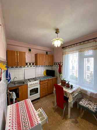 Двухкомнатная в кирпичном доме на Канатной /1 ст. Б. Фонтана Одесса