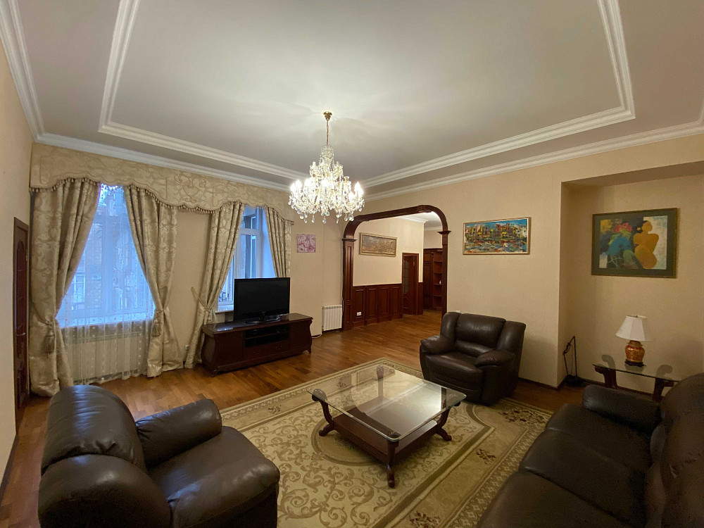 Продам 3 кімн. квартиру, 127 кв.м., сталінка, Пасаж, вул. Хрещатик 15 Киев - изображение 1