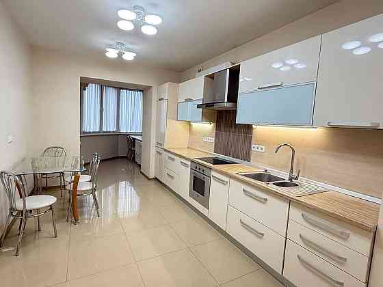 Продаж 3к Квартири 106 м2 вул. Анни Ахматової 31 Позняки БЕЗ КОМІСІЇ Київ