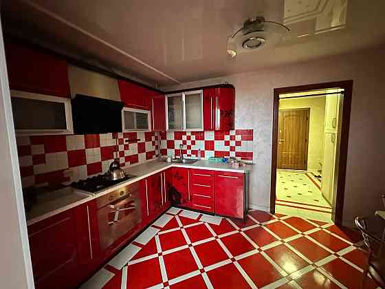 Оренда трьокімнатної квартири по вулиці Надрічна Ивано-Франковск