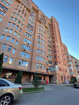 Оренда просторої двоповерхової квартири в «тихому центрі» Києва Київ