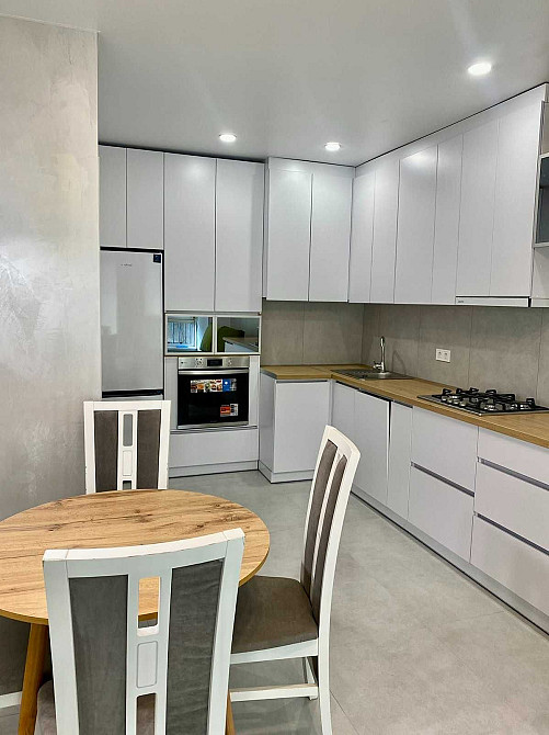 Оренда 2 кім поруч Стометрівки. ЖК Авторський. Перша Здача Ивано-Франковск - изображение 1