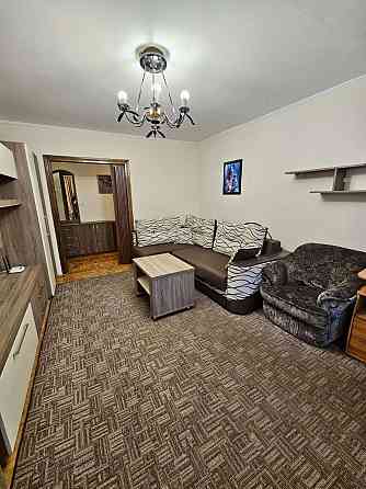 Продається трьохкімнатна квартира по вул. В. Чорновола Івано-Франківськ