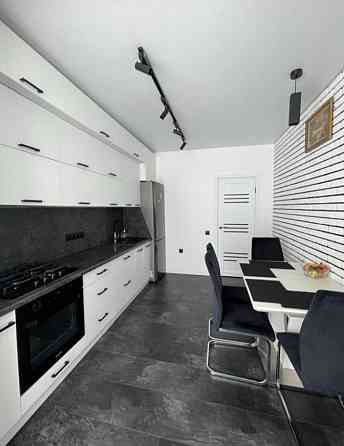 Оренда 2х кімнатної квартири з хорошим сучасним ремонтом в новобудові Хмельницький