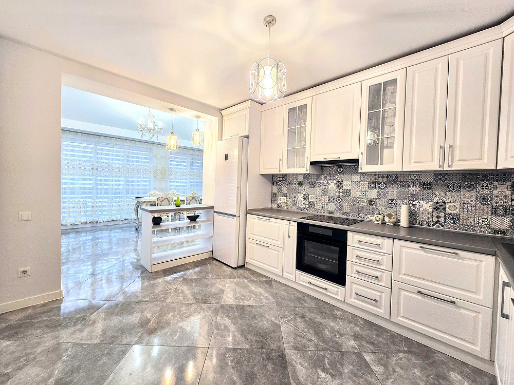 Здається НОВОБУДОВА кухня-студія + спальня вул.МАЗЕПИ в  р-н Кварц. Черновцы - изображение 2