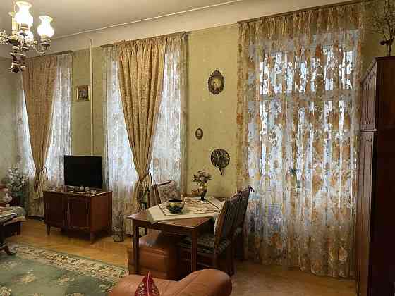 Продаж двокімнатної квартири в Печерському р-ні, вул Інститутська 24/7 Киев