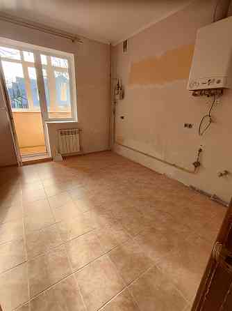 Простора 40 м кВ квартира з частковим ремонтом в центрі міста! Ирпень