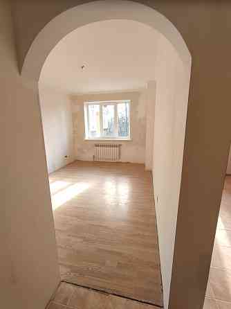 Простора 40 м кВ квартира з частковим ремонтом в центрі міста! Ирпень