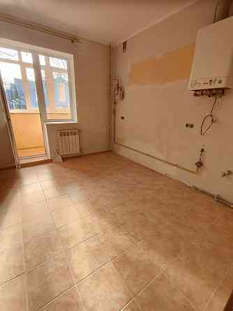 Простора 40 м кВ квартира з частковим ремонтом в центрі міста! Ирпень