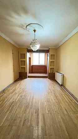 Продається трикімнатна квартира в районі Каскаду Івано-Франківськ