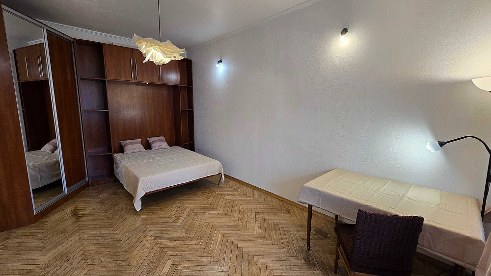 Печерськ. Бтанічний сад. Бастіонна. Київ - зображення 6