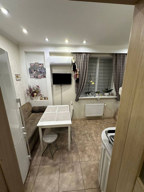 Комфортна, укомплектована 2-х кімнатна квартира серед сосен, ЖК Ягода Гостомель - зображення 2