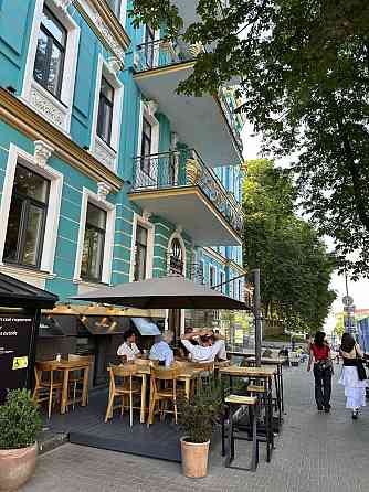 1 этаж 3 -х комнатная Пейзажная алея центр Киев