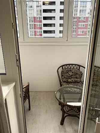 Драгоманова 2-А, метро Позняки Харківська, 2-к, Киев