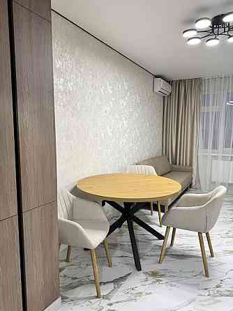 Кухня-вітальня та дві окремі спальні Хмельницький