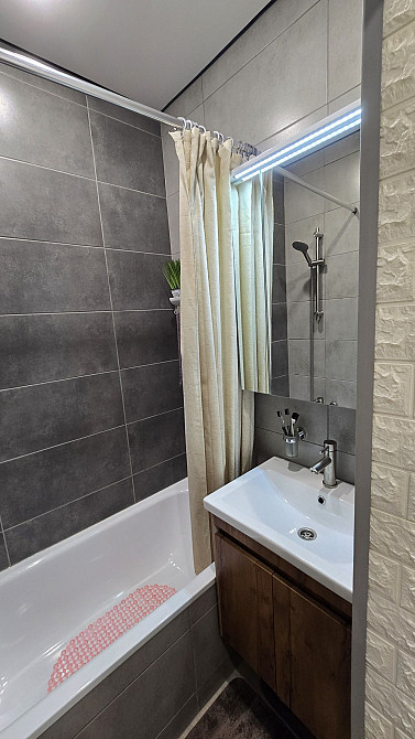 Продам свою 2х кімнатну квартиру, центр Карнаухівка(Дніпропетровська обл.) - зображення 3