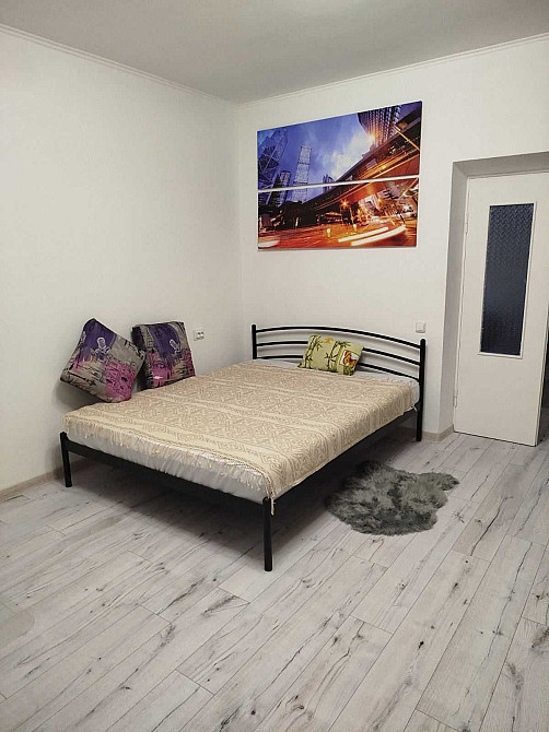 відмінна квартира біля метро Дарниця Київ - зображення 1