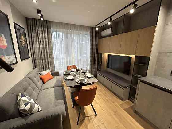 Дизайнерська квартира в центрі міста! Все залишається! Буча