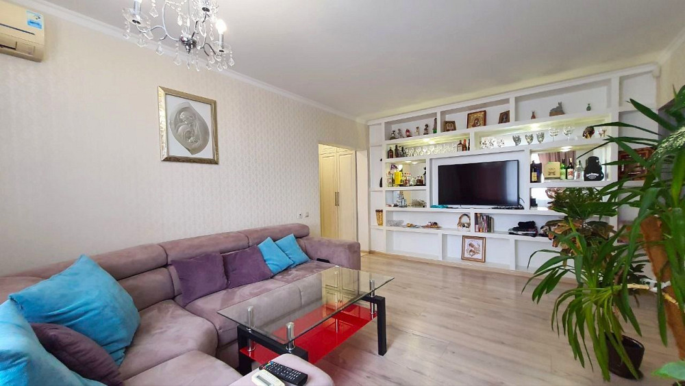 Продам 3-х комнатную. Видом моря и Фонтана Одесса - изображение 1