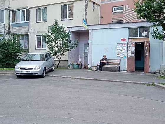 Продаж 75% трьох кімнатної на Драйзера Киев