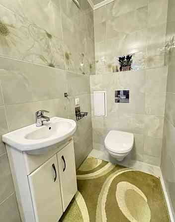 Чудова трьохкімнатна квартира із виглядом на ліс Хмельницкий