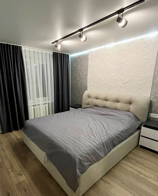 Сучасна 2к квартира в центрі Кам`янець-Подільський - зображення 6