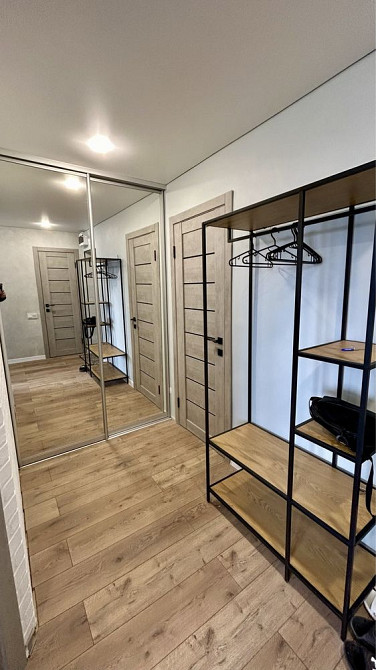 Сучасна 2к квартира в центрі Кам`янець-Подільський - зображення 3