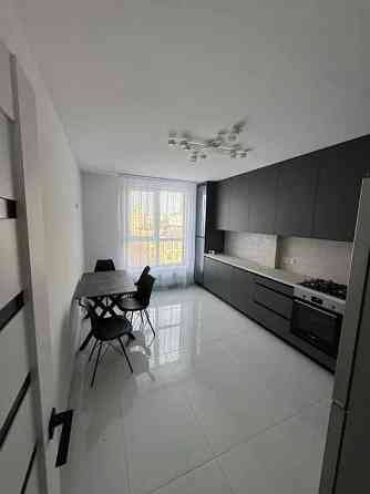 Оренда світлої 3 кімнатної квартири в центрі міста, біля Прикарпаття Ивано-Франковск