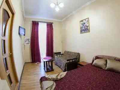 Власник, квартира місяць два до пів року. Маклерам не дзвонити! Львов