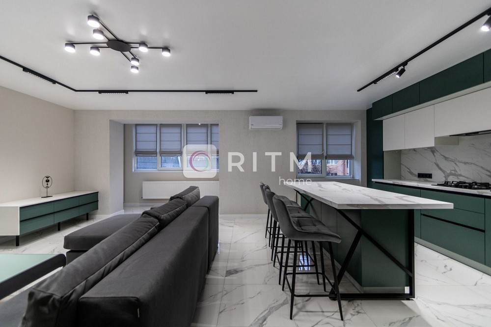 Топова 2 кім + кухня студія, Центр, Дизайнерський Ремонт Івано-Франківськ - зображення 5