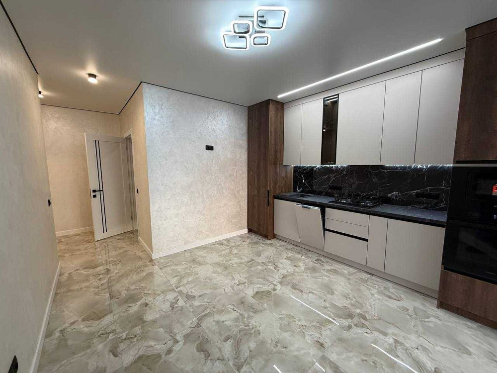 НОВИНКА! 2-кімнатна квартири з ремонтом неподалік міського парку! Ивано-Франковск - изображение 5