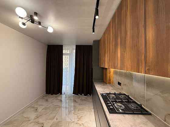 Вигідно! 1-кімнатна квартира з меблями та технікою в центрі міста Ивано-Франковск