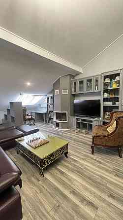 Продається елітна квартира в центрі міста в мало квартирному будинку . Ивано-Франковск