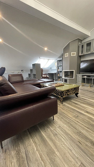 Продається елітна квартира в центрі міста в мало квартирному будинку . Ивано-Франковск - изображение 2