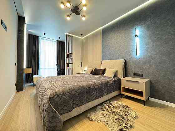 Стильна двокімнатна поруч міського озера у ЖК Manhattan Ивано-Франковск