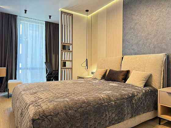 Стильна двокімнатна поруч міського озера у ЖК Manhattan Ивано-Франковск