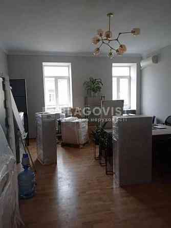 Вул. Хрещатик 15. Продаж 3 кімнатної двосторонньої квартири Киев