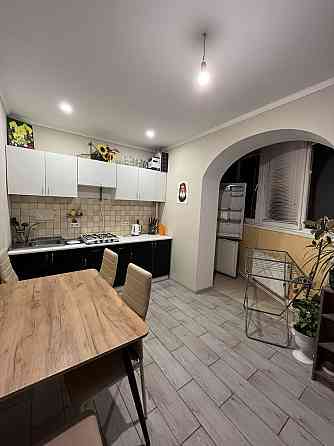 Однокімнатна квартира поруч Арсену Ивано-Франковск