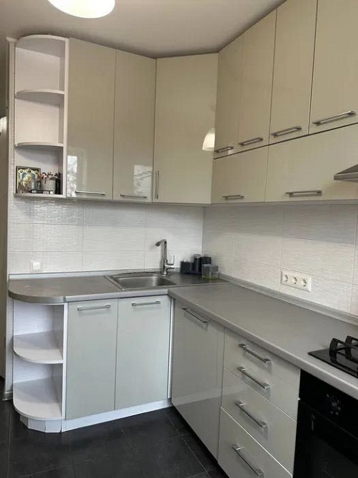 Без% Продаж 2к квартира Академіка Глушкова 30 Київ - зображення 1