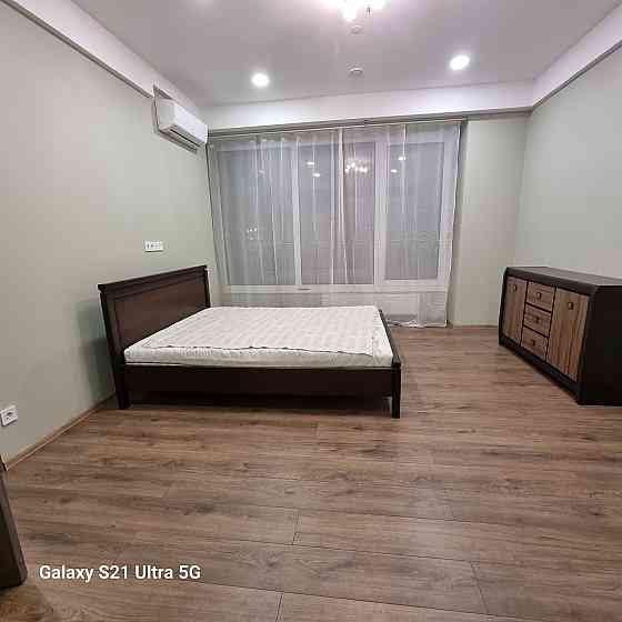 1 к кв. Приднепровск. Левый берег.  С местом под авто. Дніпро