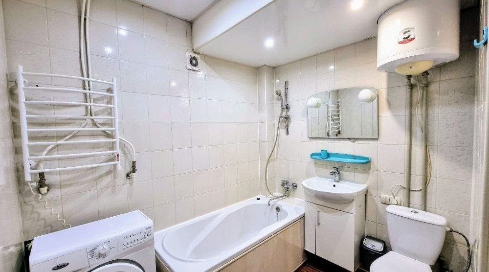 1 к кв. Приднепровск. Левый берег.  С местом под авто. Дніпро - зображення 2