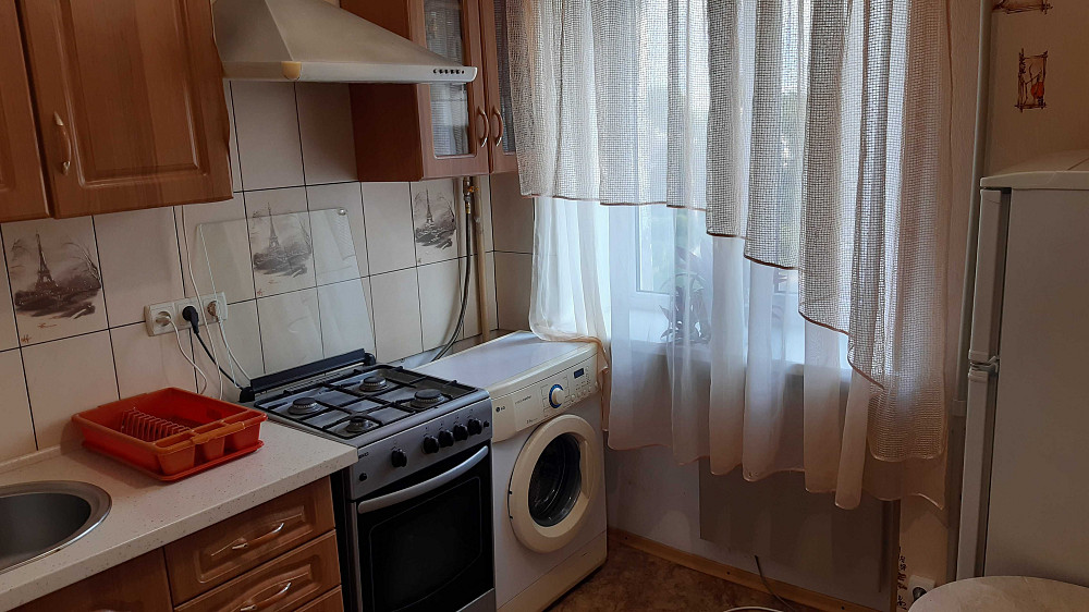 Сдам свою однокомнатную квартиру, просп.Свободы, жд/вокзал Кам`янське (Запорізька обл.) - зображення 1