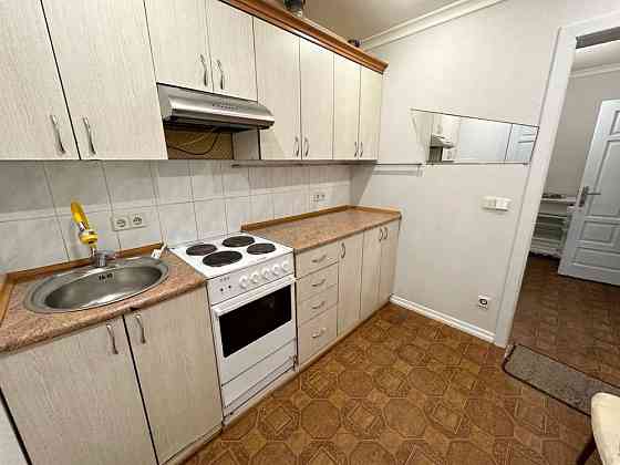 Здам 1 кімнатну, КОМАРОВА (р-н ІВАСЮКА), МЕБЛІ та ТЕХНІКА, вільна! Чернівці