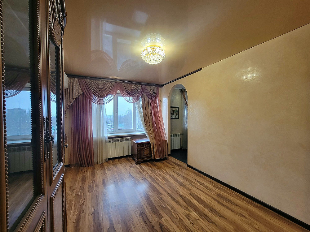 3 комнатная проспект Университетский (Гагарина), 63 район Новинки Кривой Рог - изображение 2