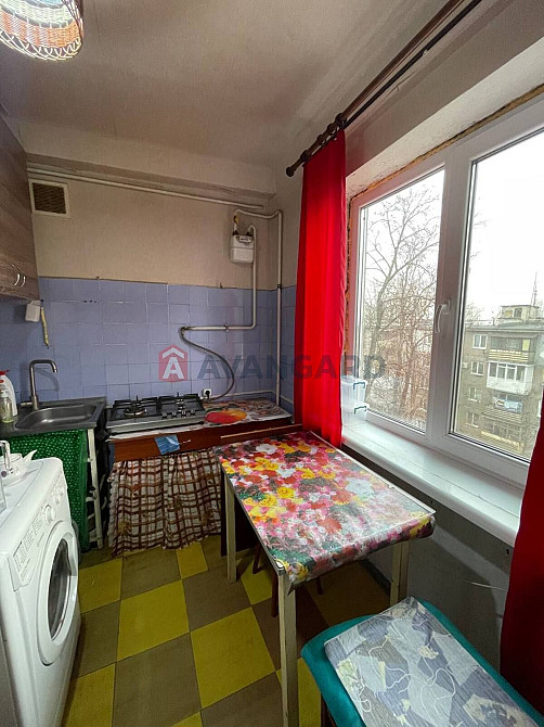 Продам 2- к квартиру на Черемушках Кам`янське (Запорізька обл.) - зображення 4